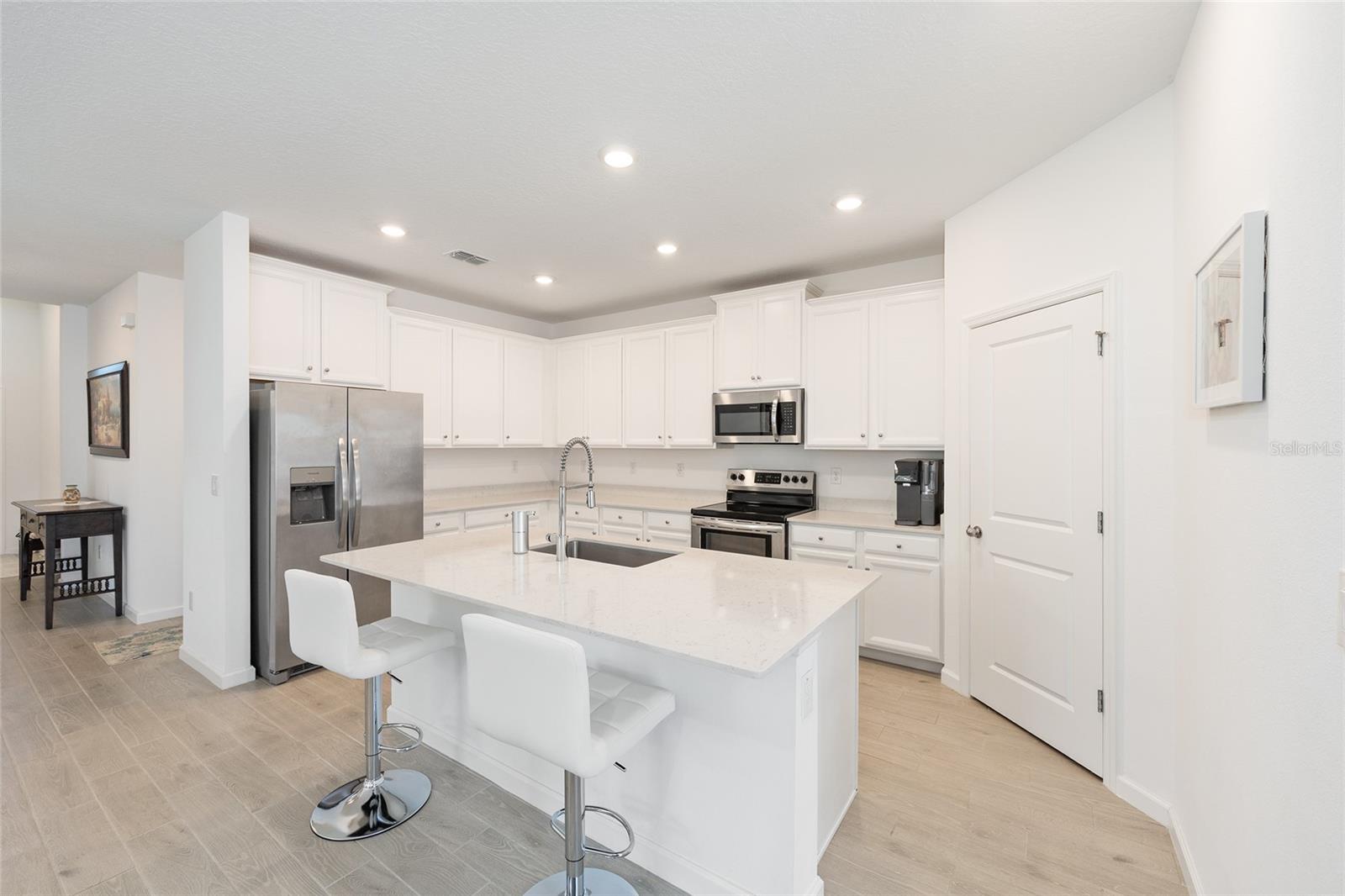 Image 16 of 41 For 7549 77th Avenue