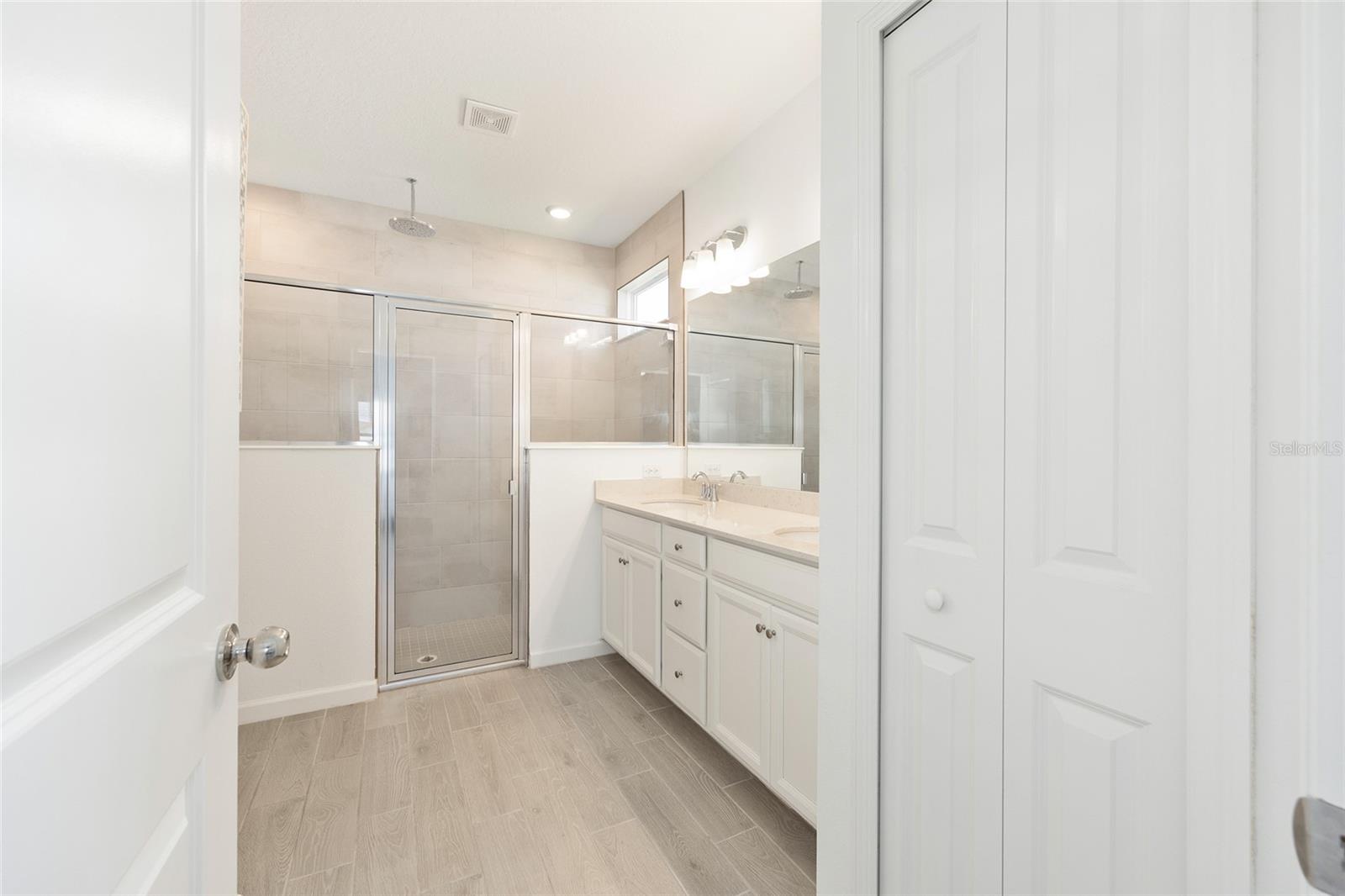 Image 22 of 41 For 7549 77th Avenue