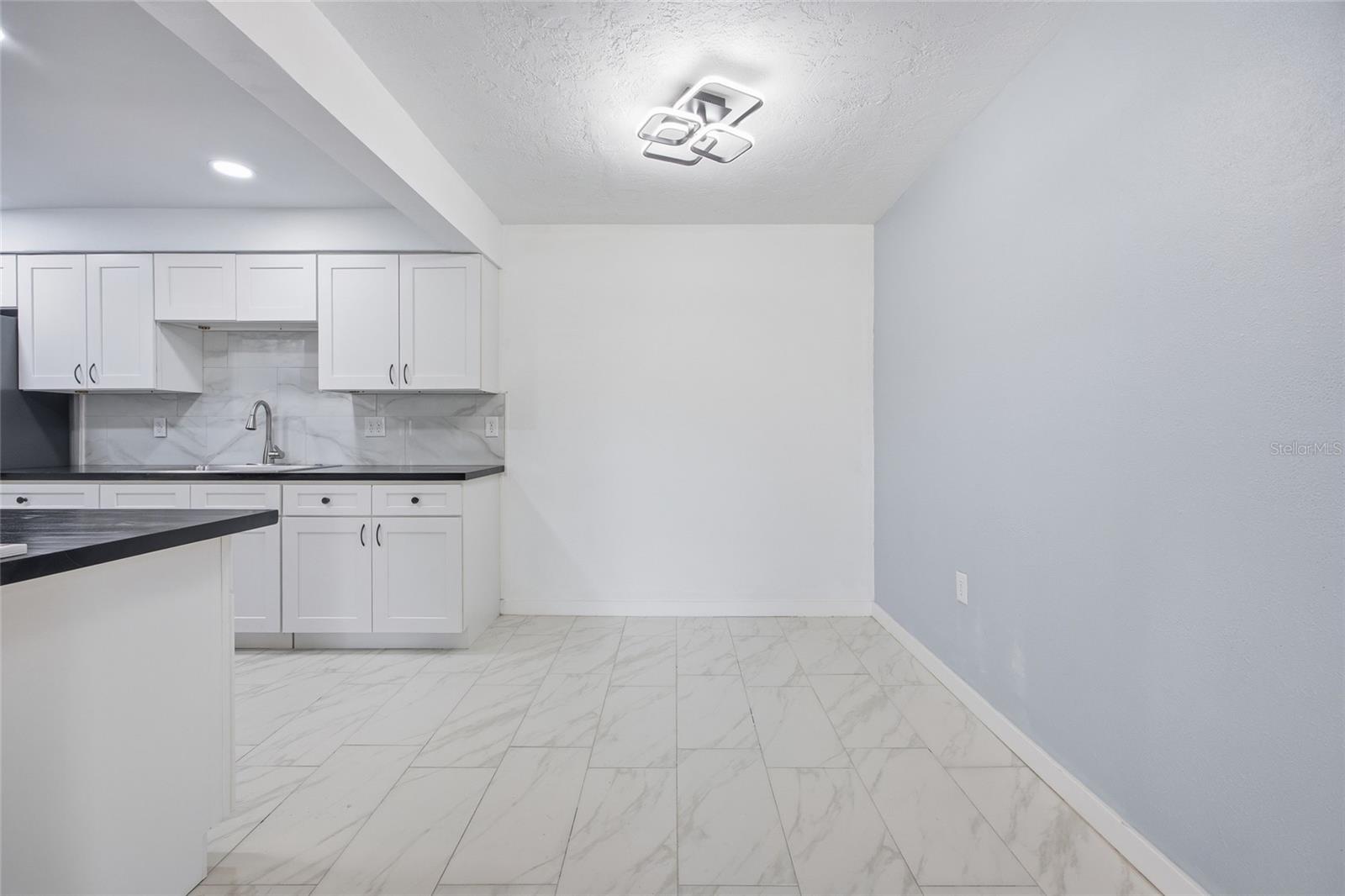 Image 17 of 32 For 22 Osceola Street