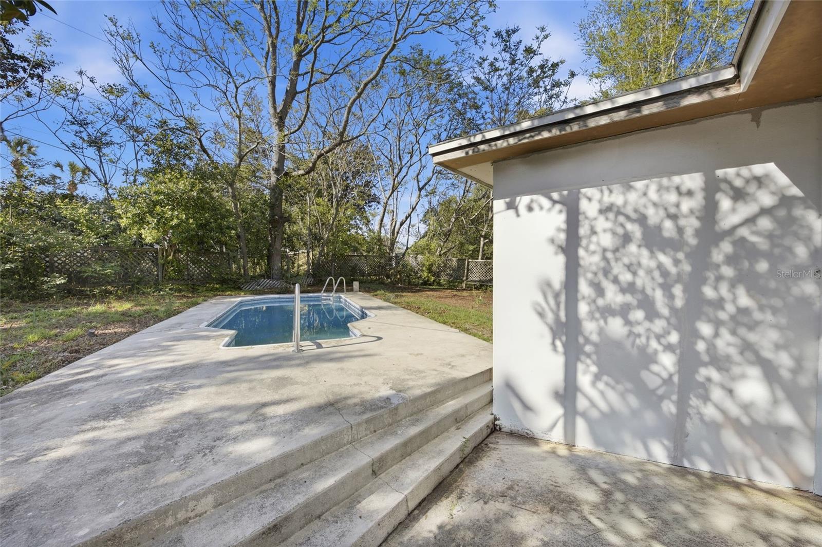 Image 28 of 32 For 22 Osceola Street