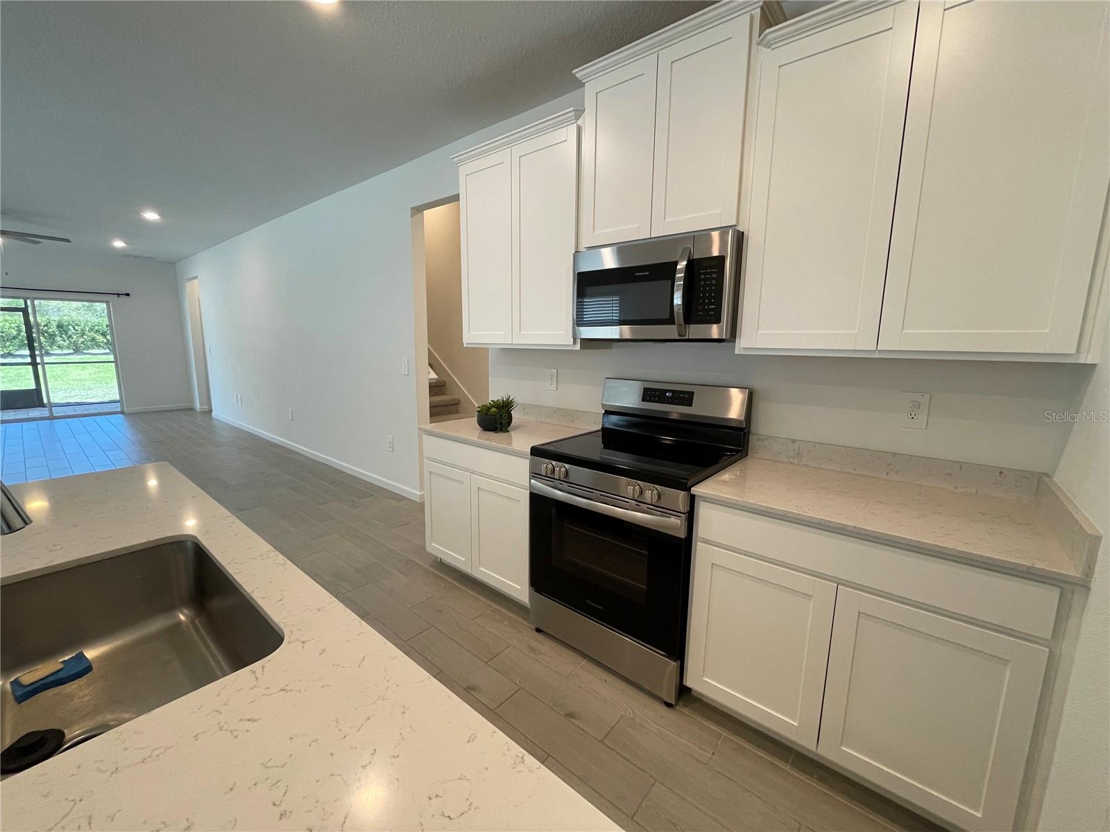 Image 11 of 38 For 1979 44th Court Road