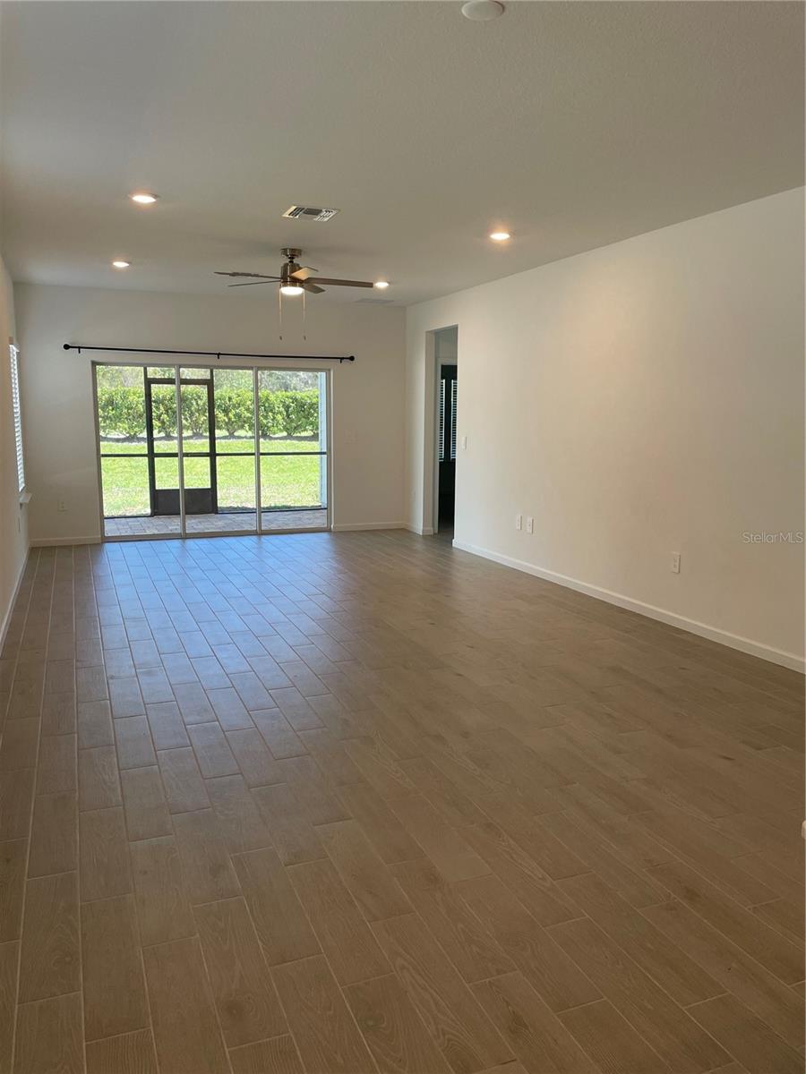 Image 16 of 38 For 1979 44th Court Road