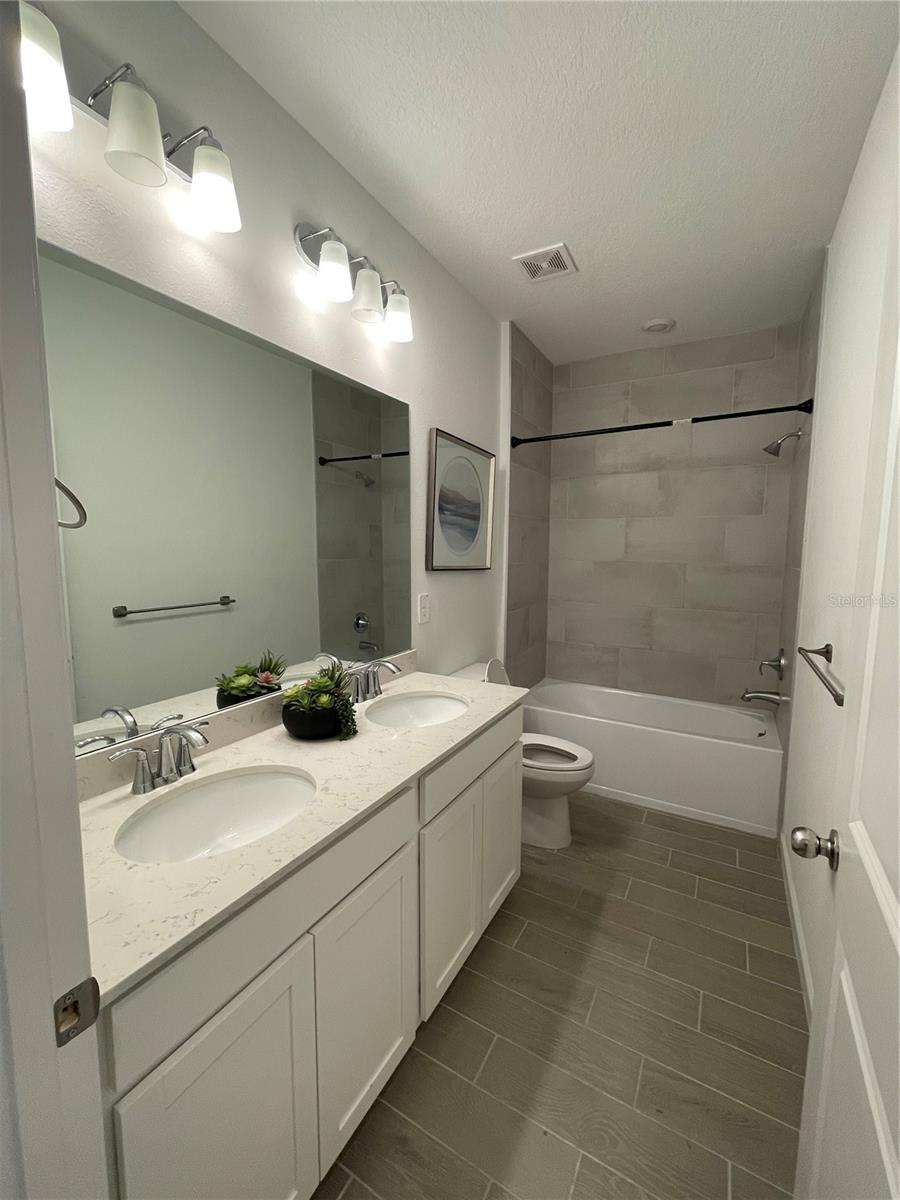 Image 22 of 38 For 1979 44th Court Road