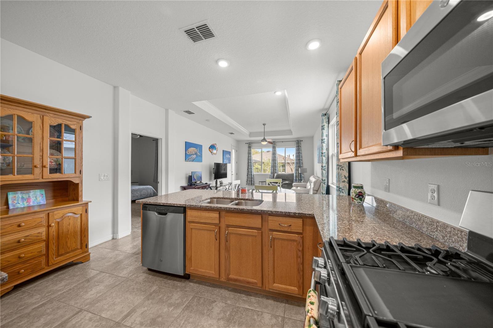 Image 12 of 33 For 7737 86th Loop