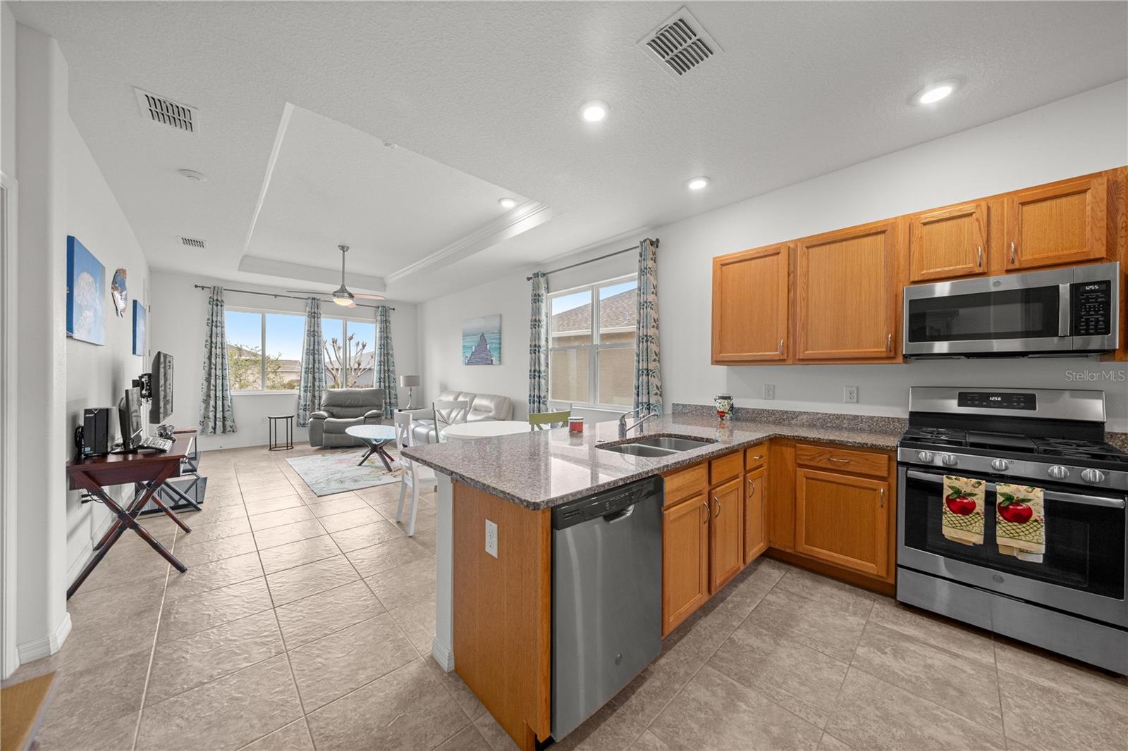 Image 13 of 33 For 7737 86th Loop