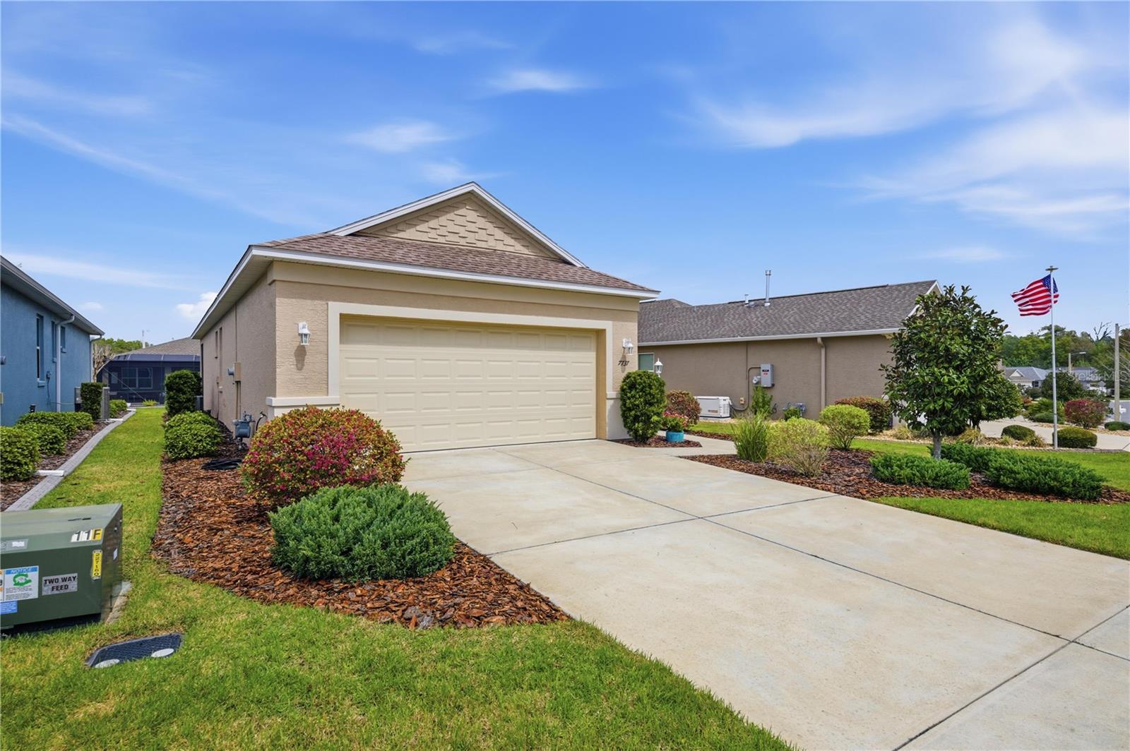 Image 2 of 33 For 7737 86th Loop