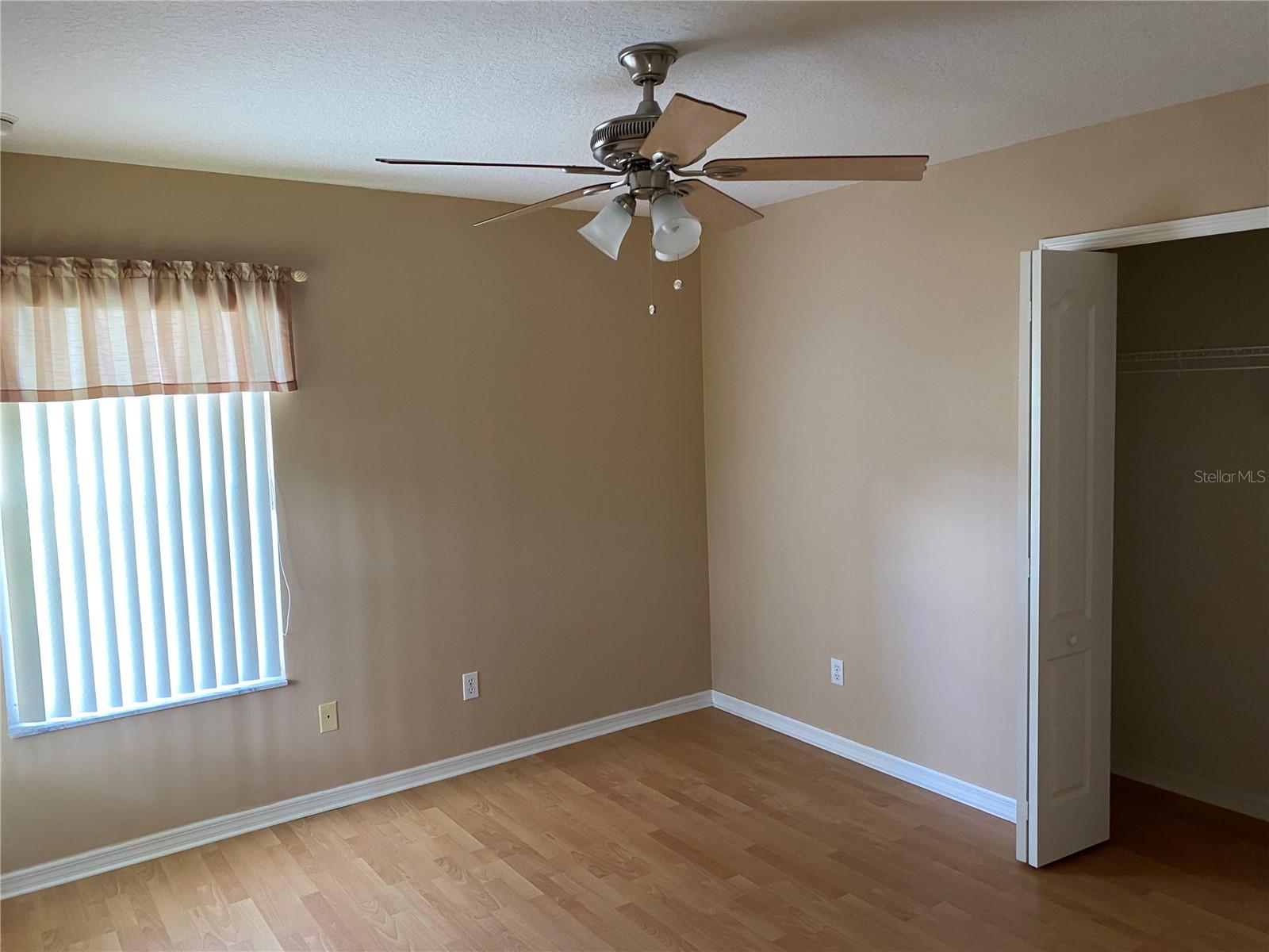 Image 17 of 25 For 12934 Colonnade Circle