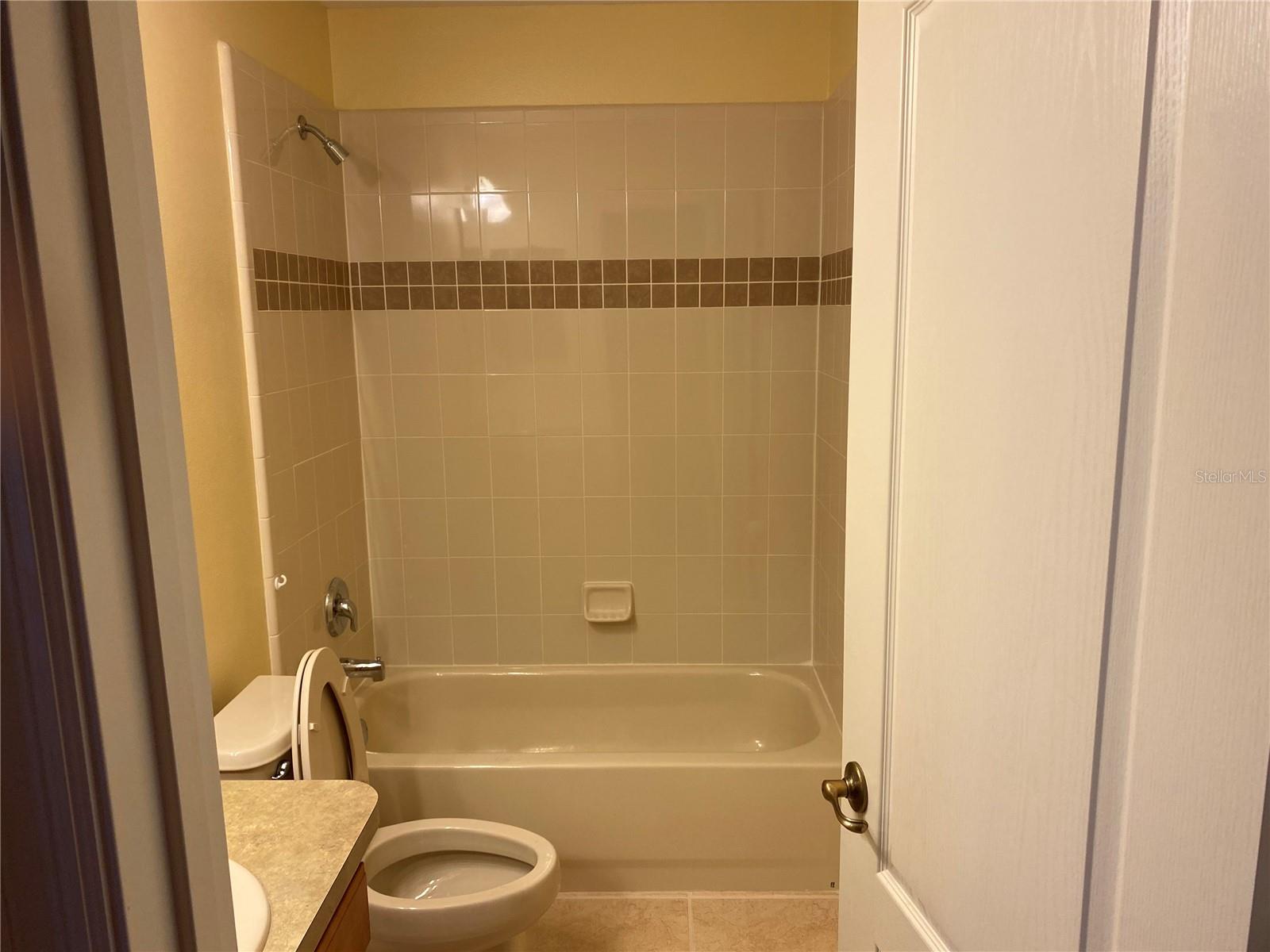 Image 18 of 25 For 12934 Colonnade Circle