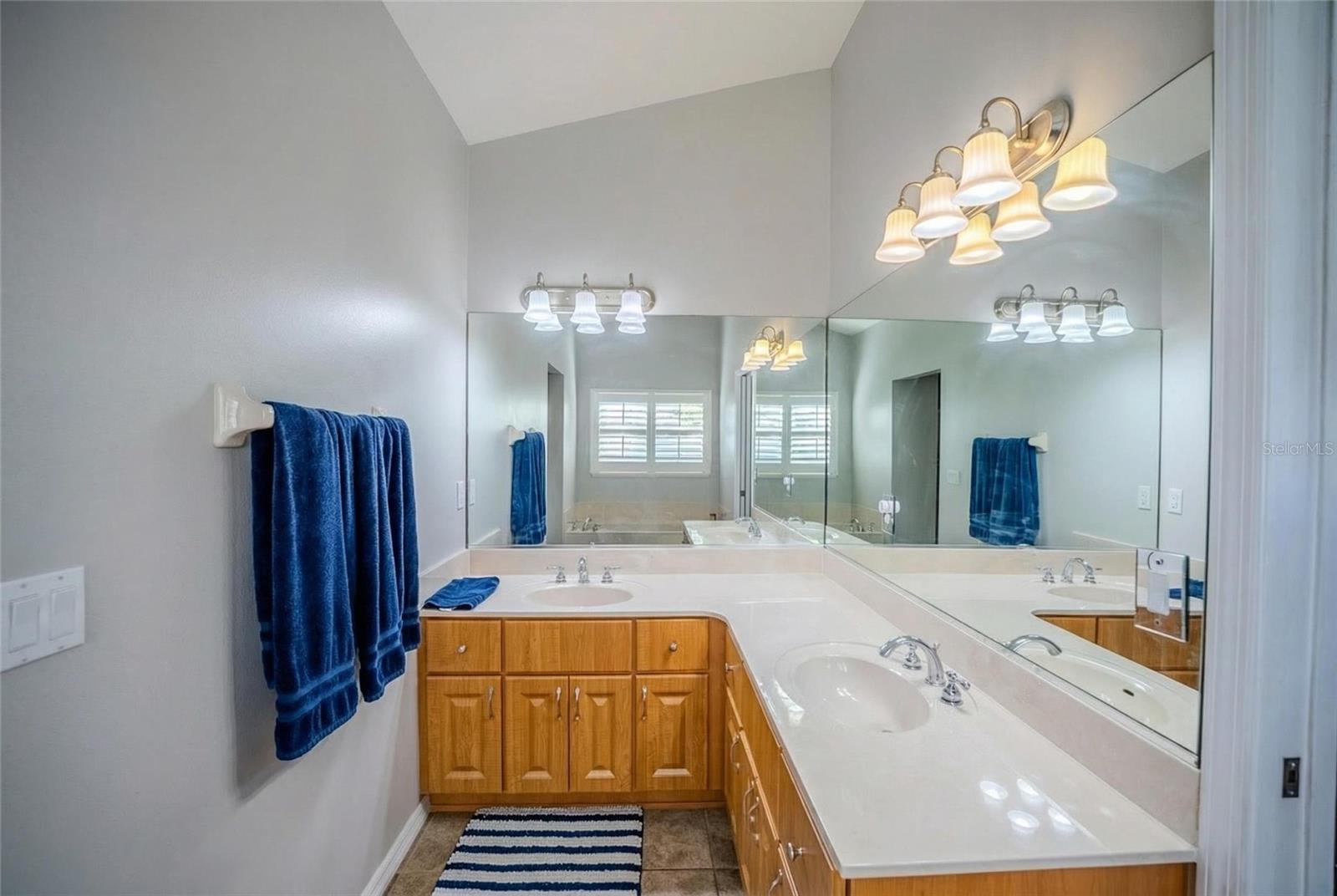 Image 27 of 46 For 4719 32nd Street