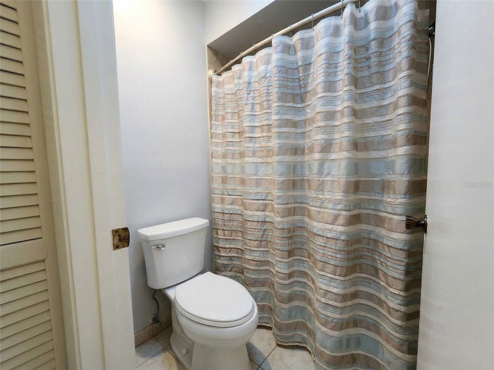 Image 12 of 20 For 20 Lake Forest Court