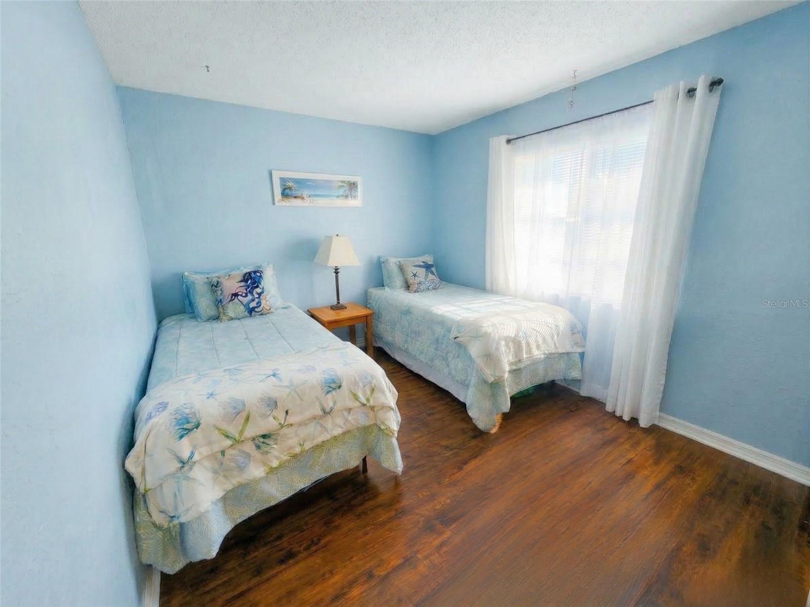 Image 13 of 20 For 20 Lake Forest Court