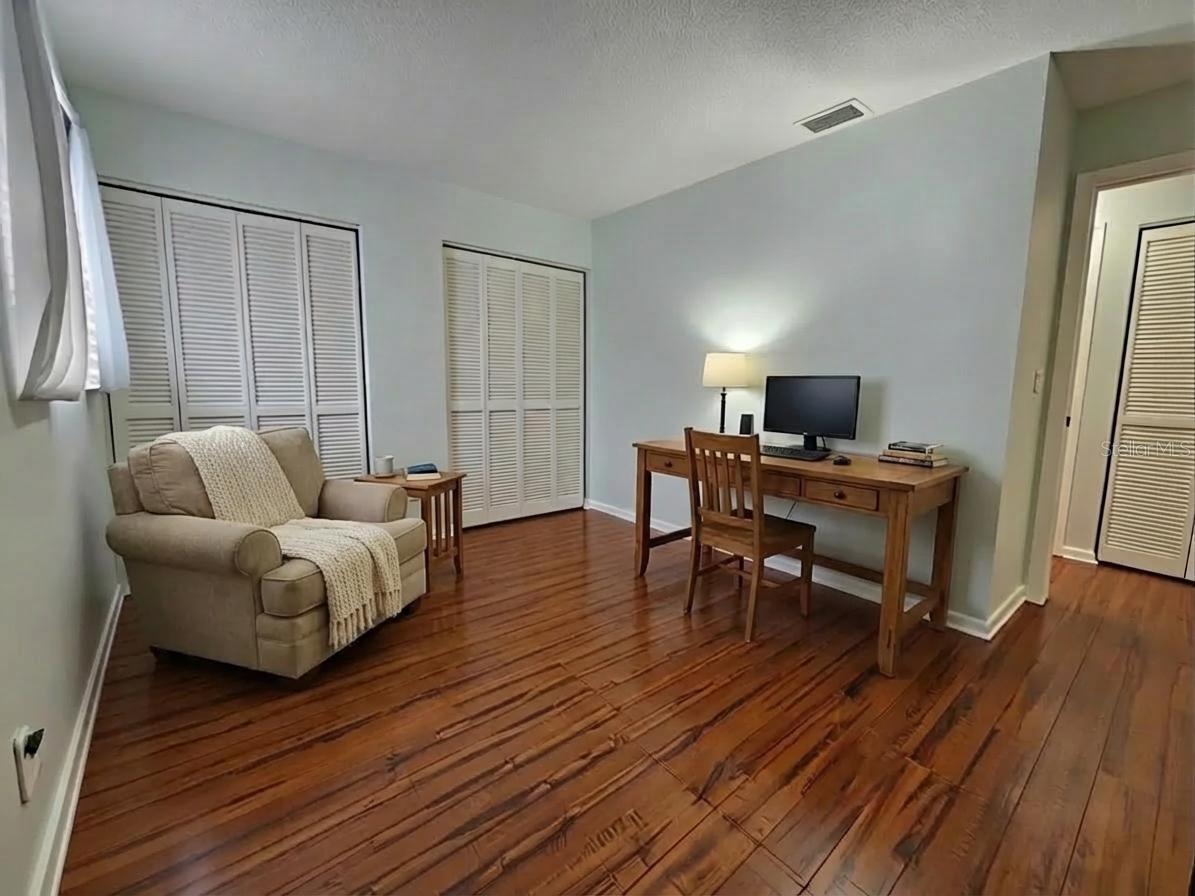 Image 15 of 20 For 20 Lake Forest Court