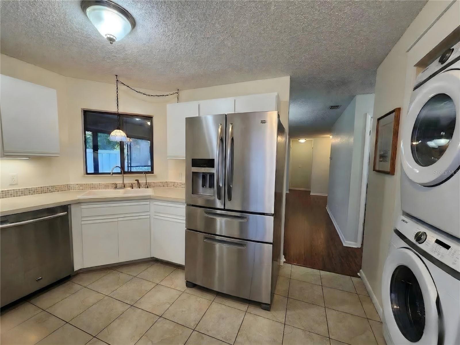 Image 6 of 20 For 20 Lake Forest Court