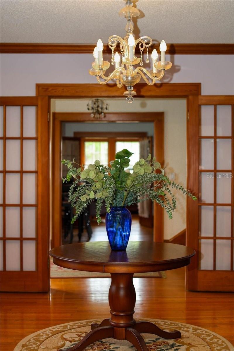 Image 13 of 89 For 405 Lakeshore Drive