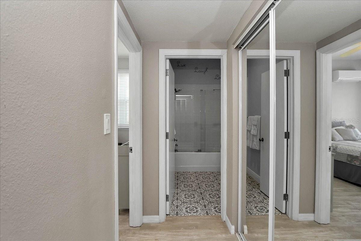 Image 25 of 89 For 405 Lakeshore Drive