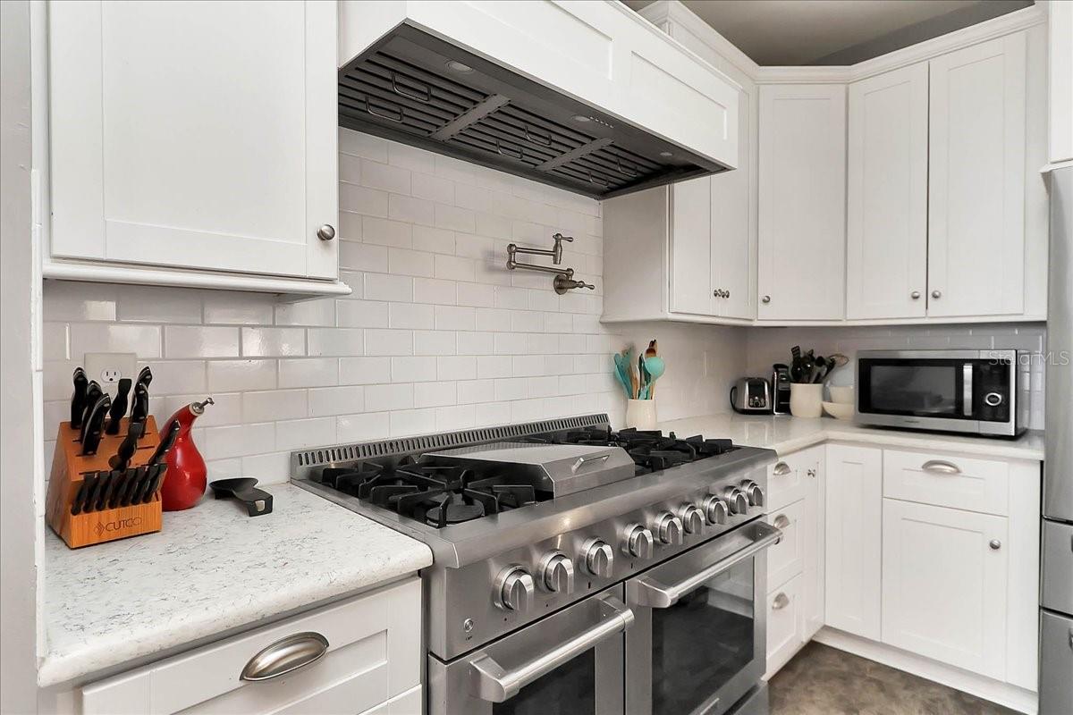 Image 34 of 89 For 405 Lakeshore Drive