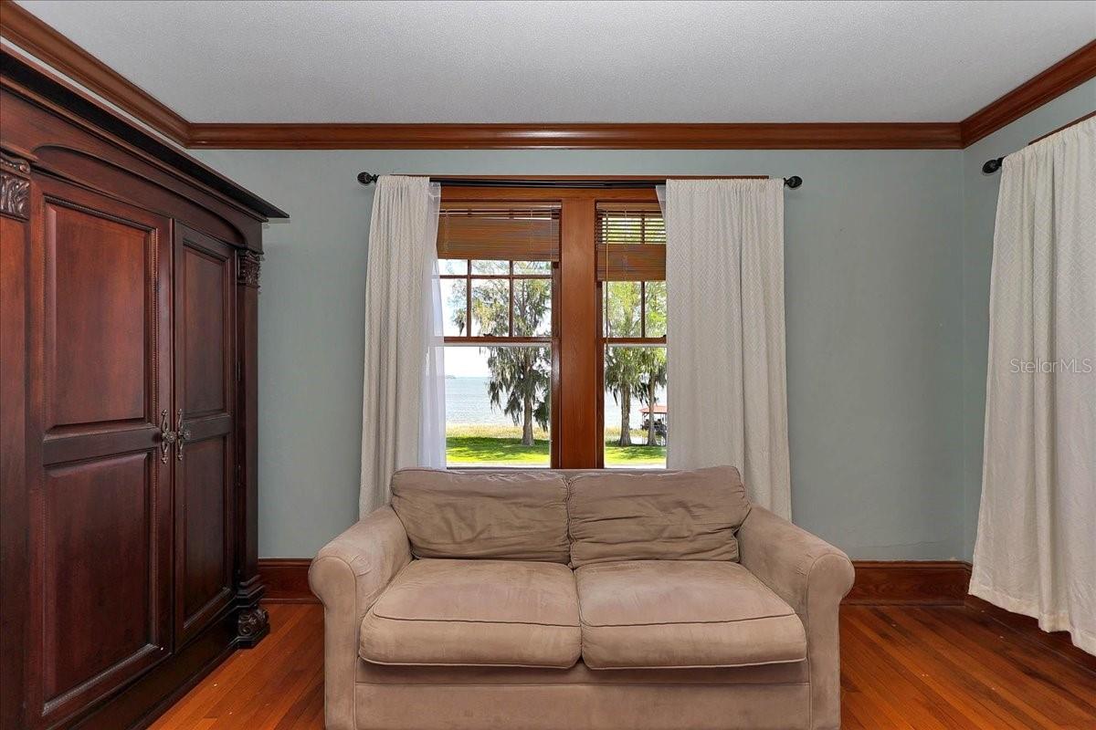 Image 53 of 89 For 405 Lakeshore Drive