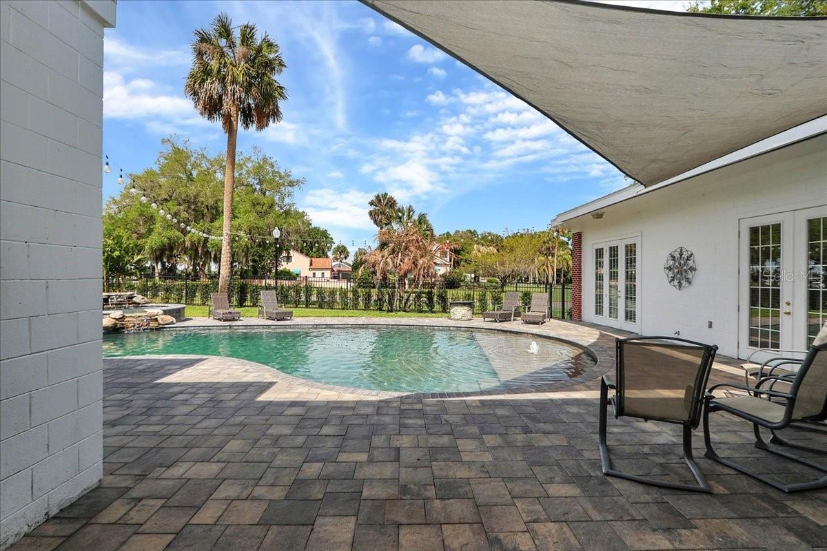 Image 63 of 89 For 405 Lakeshore Drive