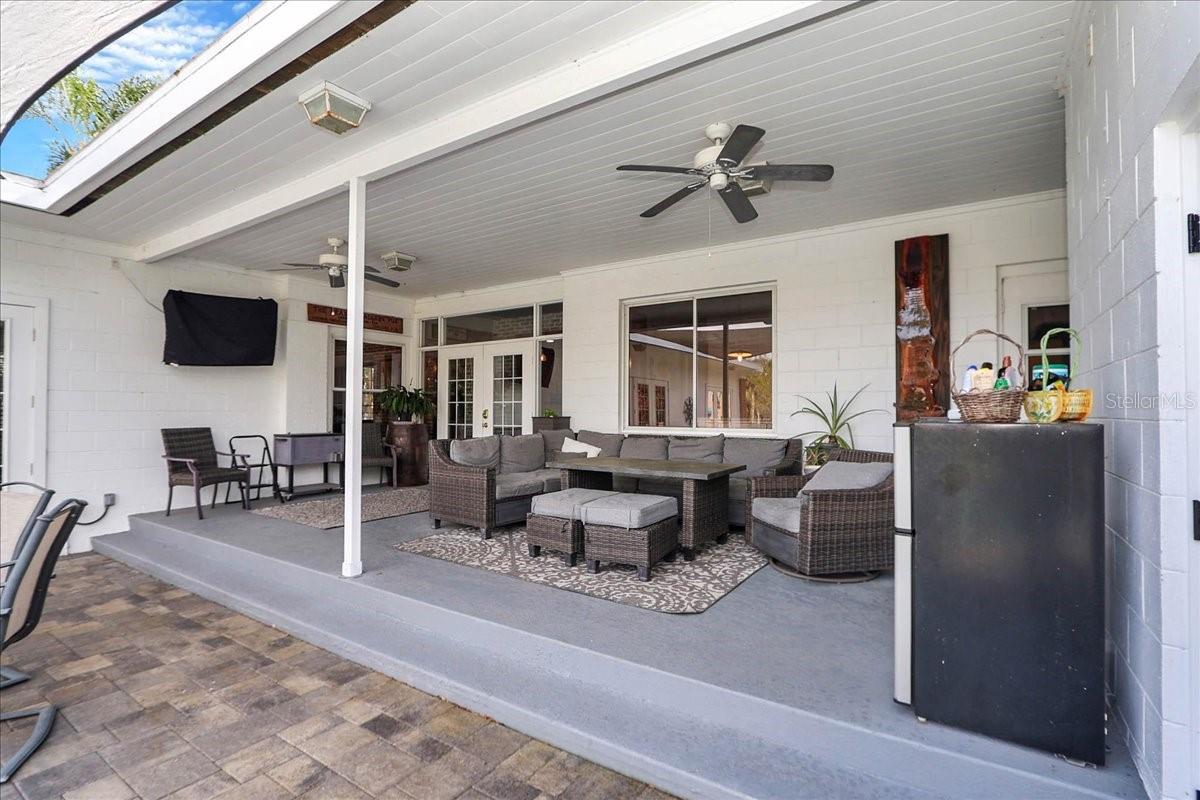 Image 64 of 89 For 405 Lakeshore Drive