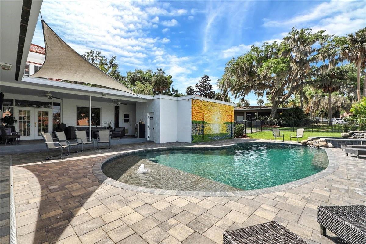 Image 65 of 89 For 405 Lakeshore Drive