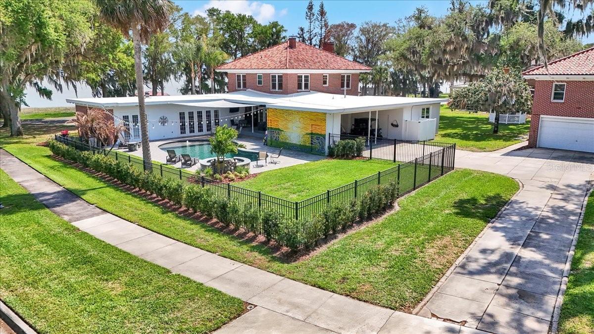 Image 68 of 89 For 405 Lakeshore Drive