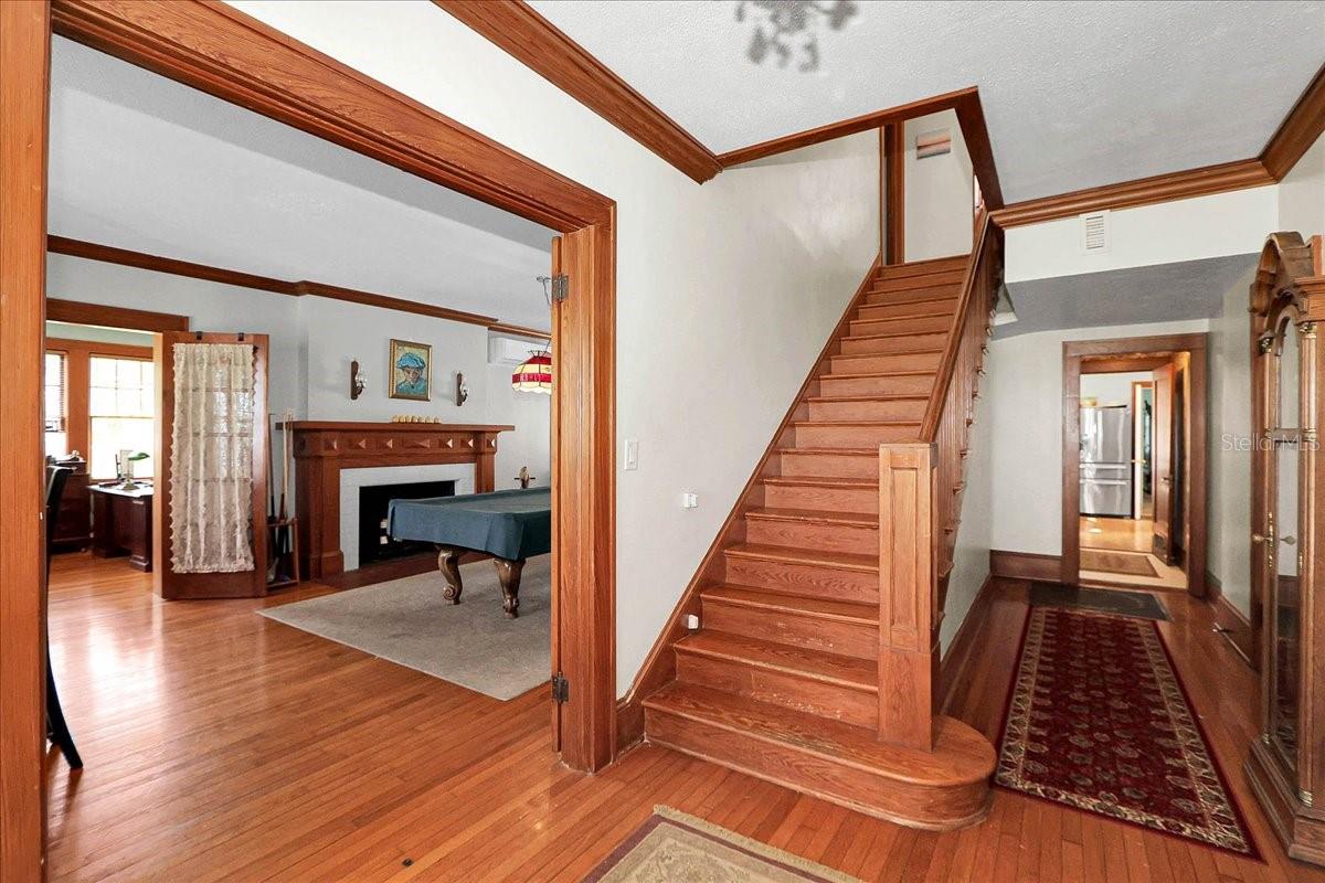 Image 9 of 89 For 405 Lakeshore Drive