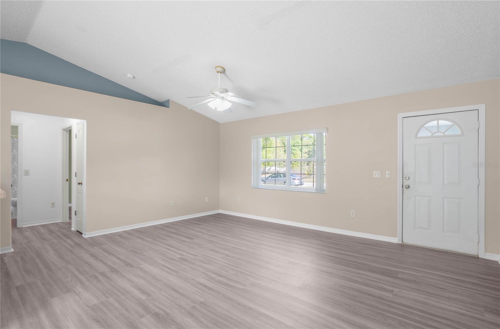 Image 7 of 33 For 3926 Bennett Street