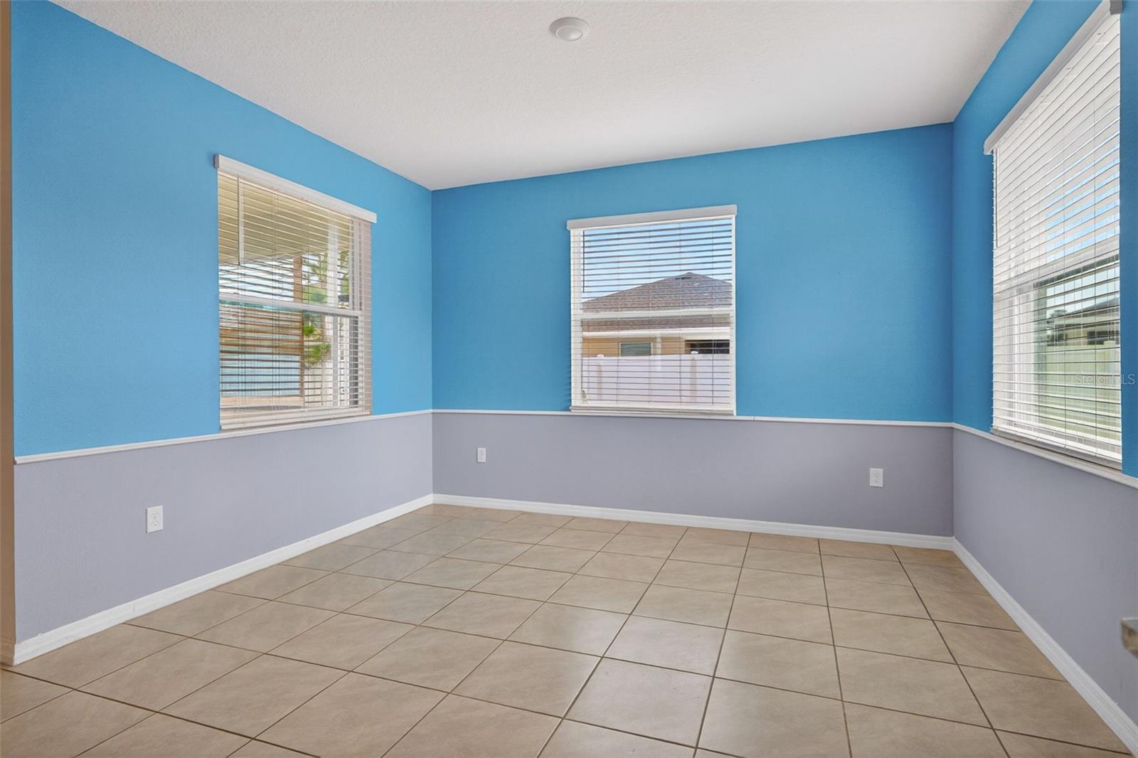 Image 21 of 54 For 13454 Golden Lime Avenue