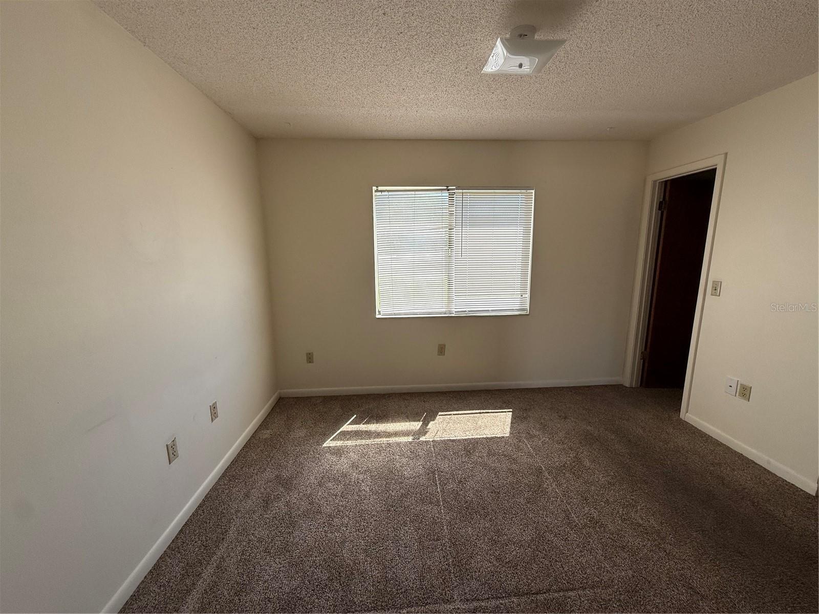 Image 6 of 11 For 3032 5th Terrace D