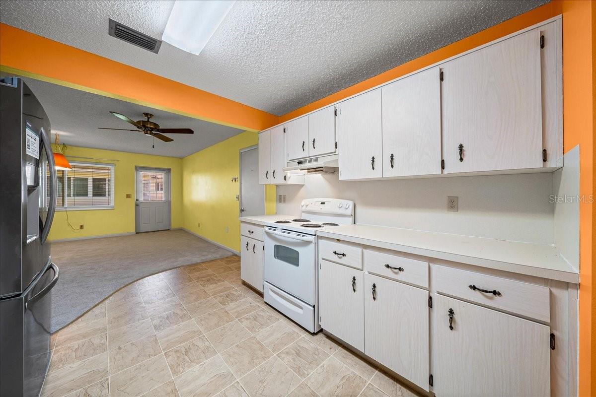 Image 33 of 55 For 8702 94th Street A