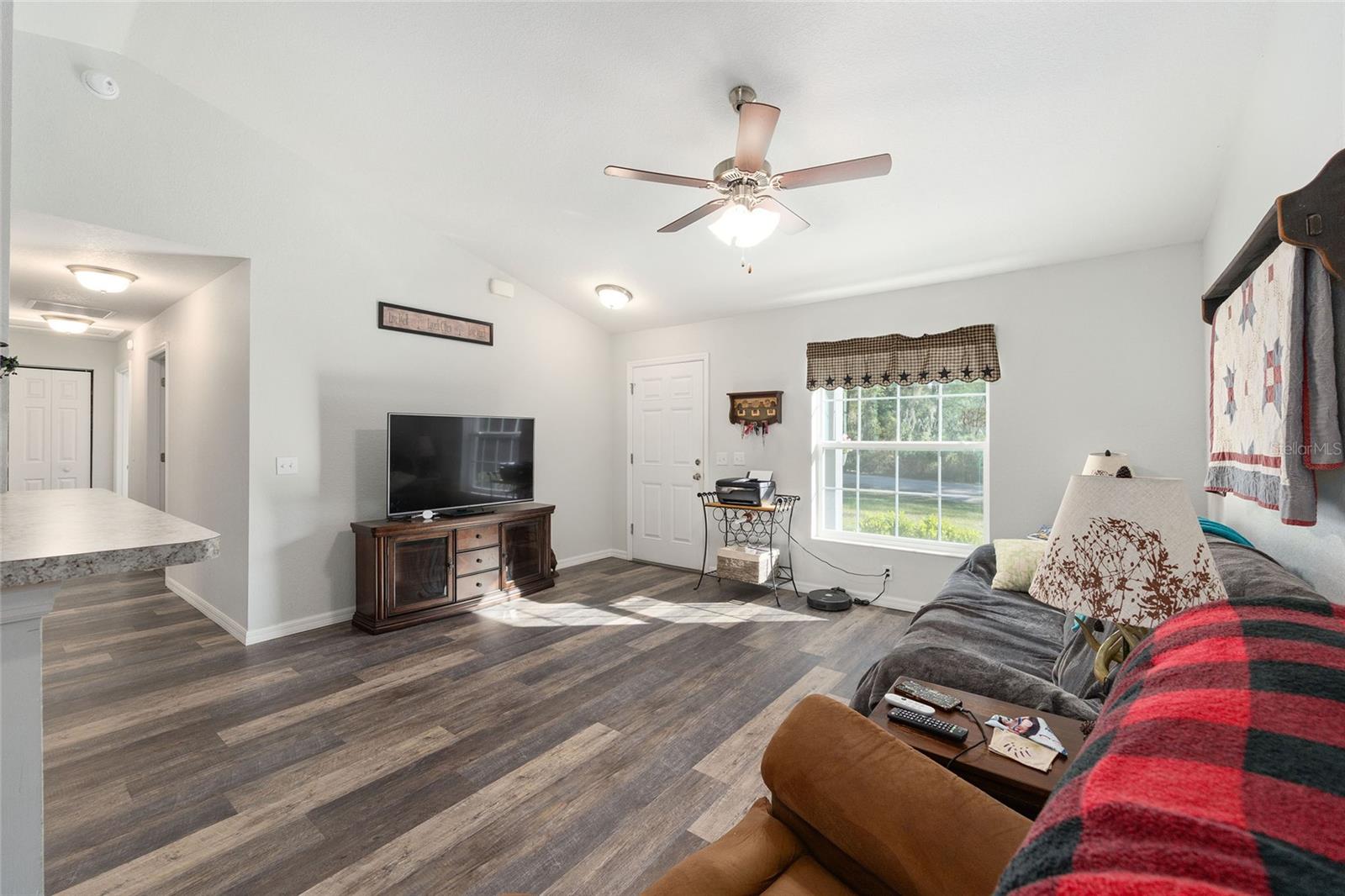 Image 11 of 35 For 13390 105th Terrace