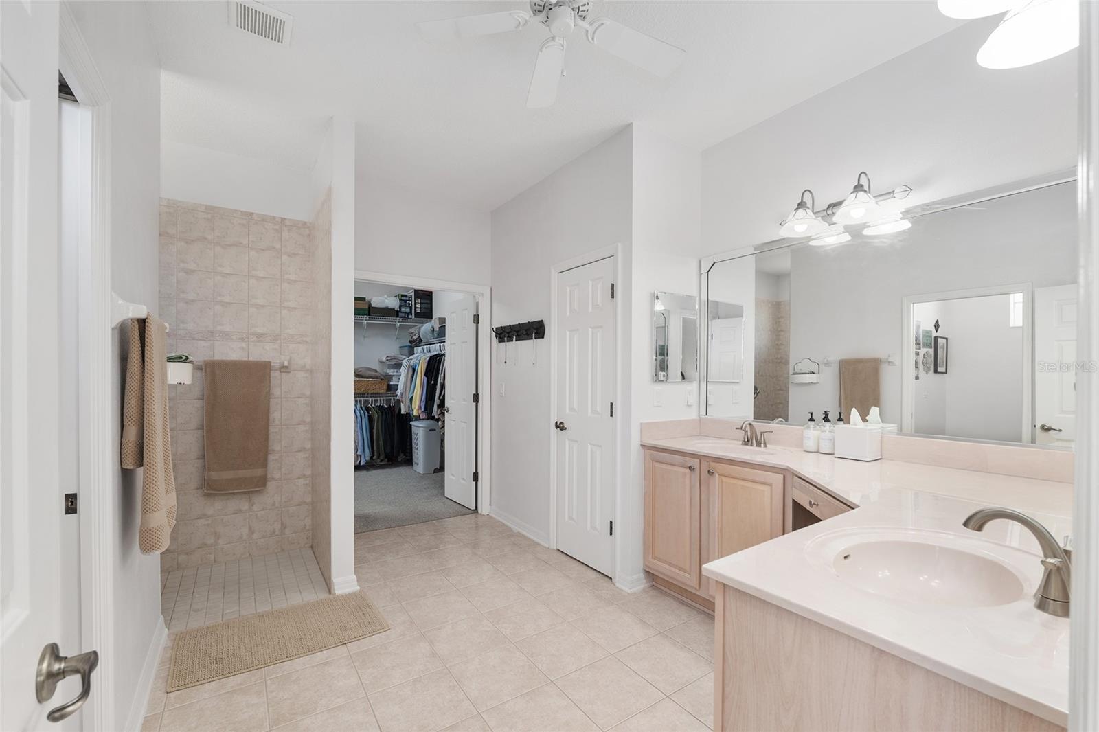 Image 13 of 42 For 8391 84th Loop