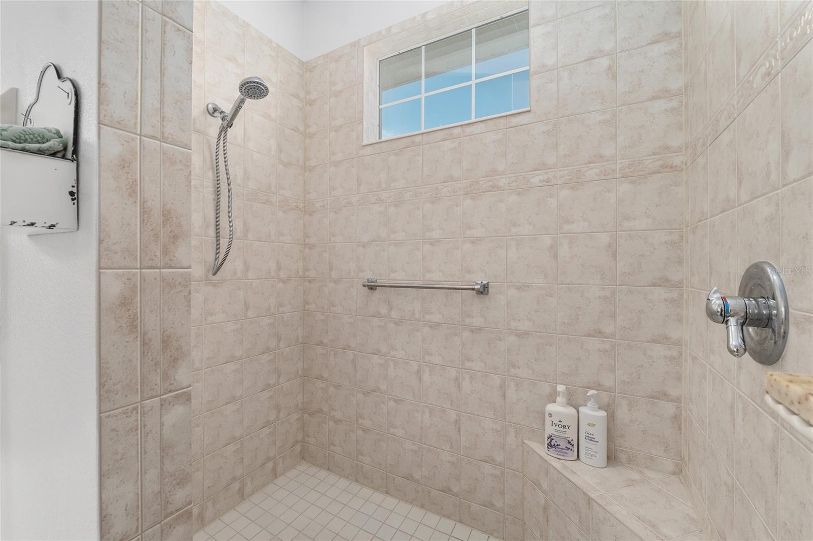 Image 16 of 42 For 8391 84th Loop