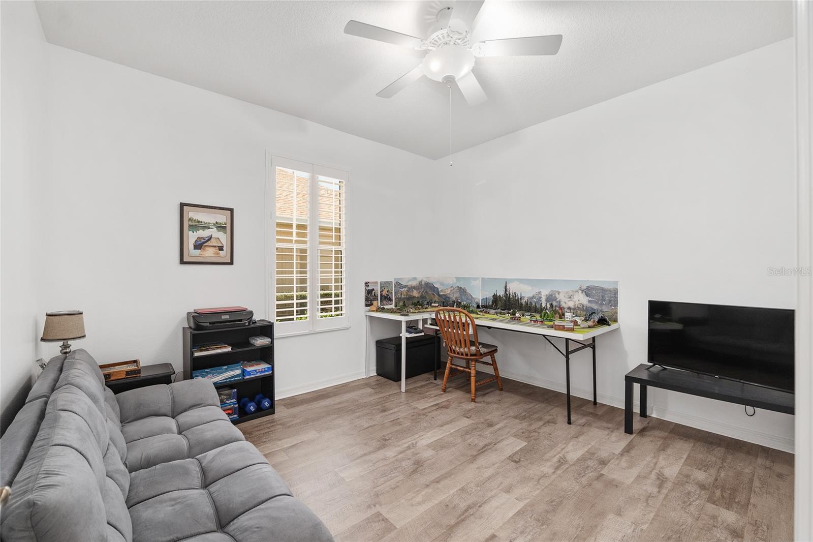 Image 20 of 42 For 8391 84th Loop