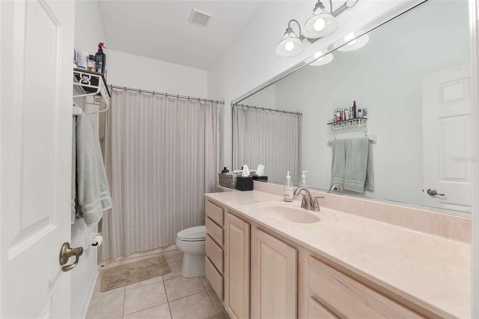 Image 22 of 42 For 8391 84th Loop