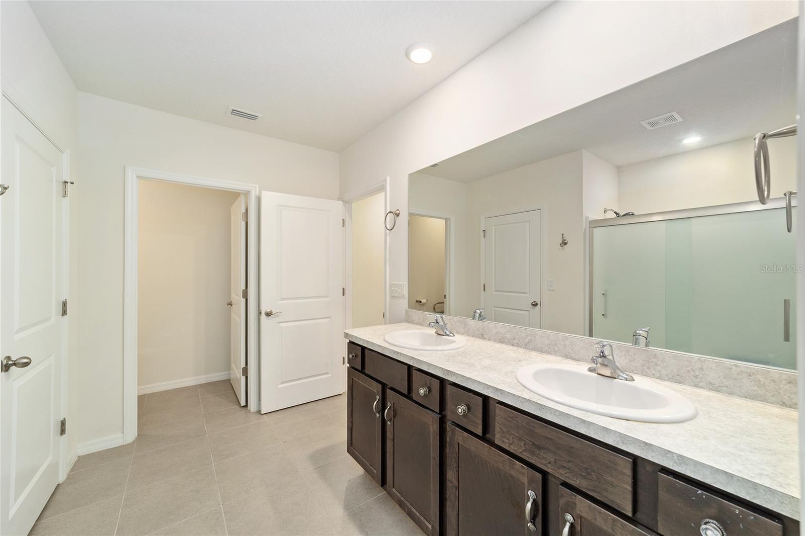 Image 19 of 46 For 4996 14th Place