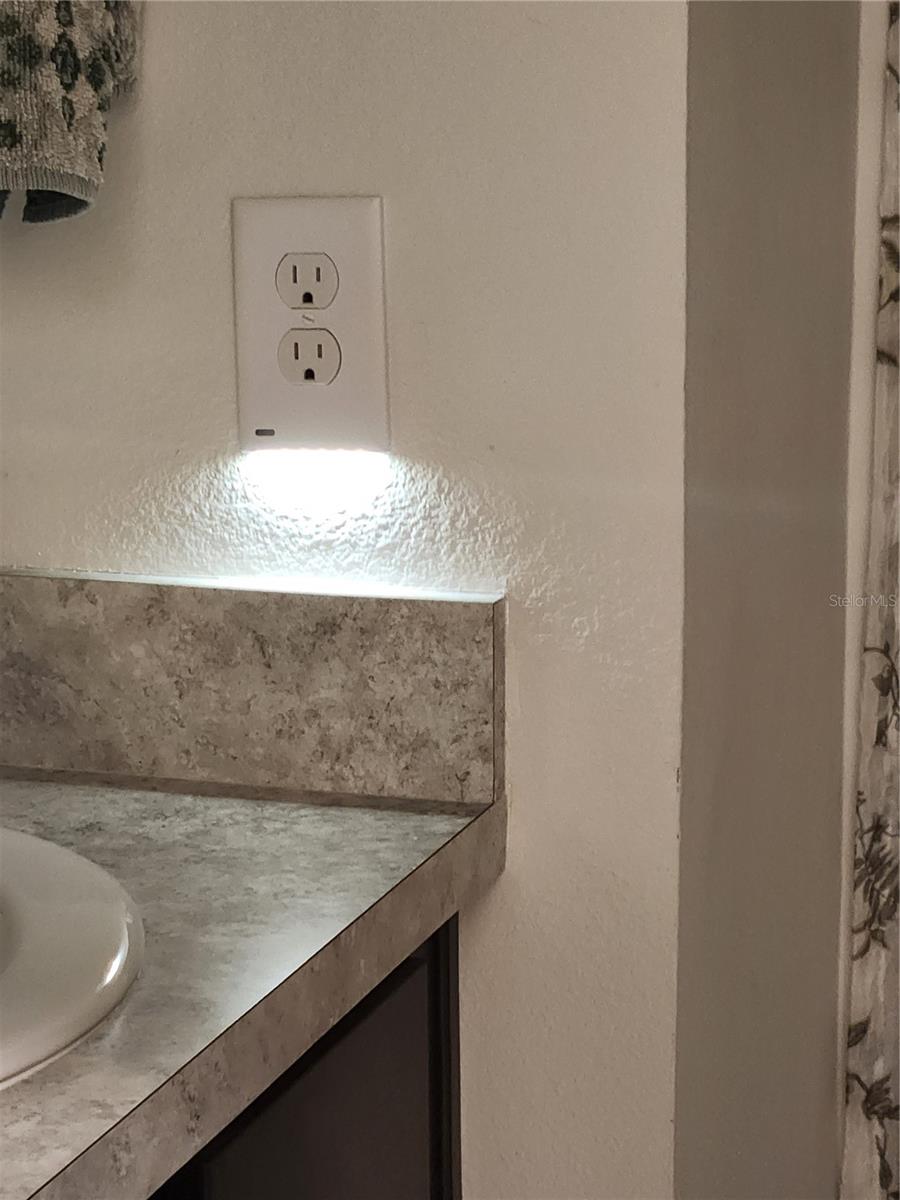 Image 24 of 46 For 4996 14th Place