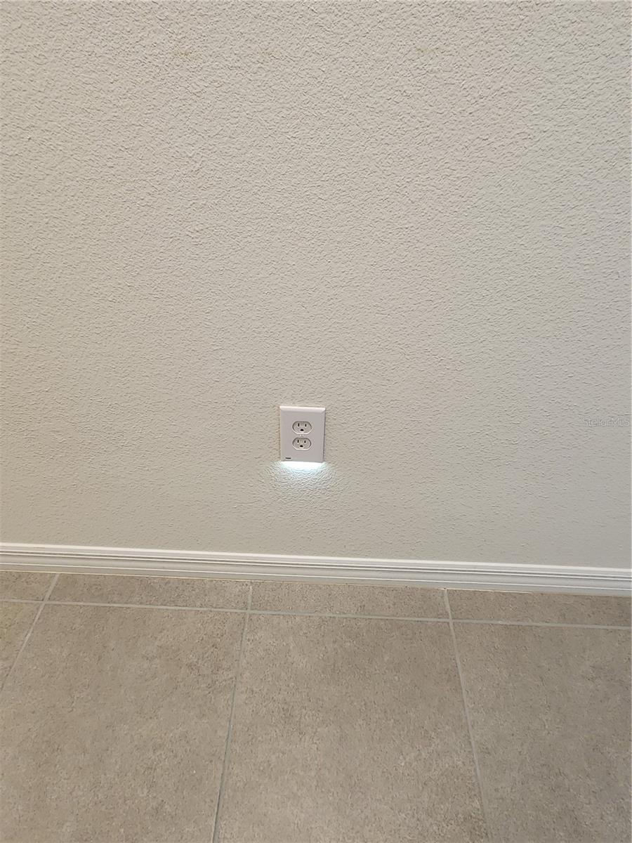 Image 29 of 46 For 4996 14th Place