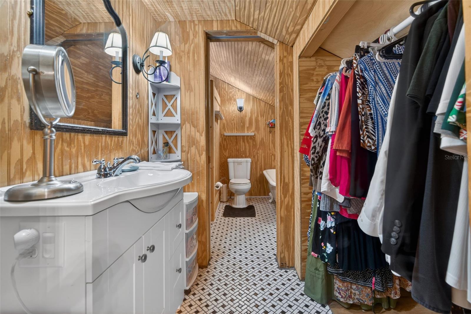 Image 34 of 60 For 5572 Marlin Point