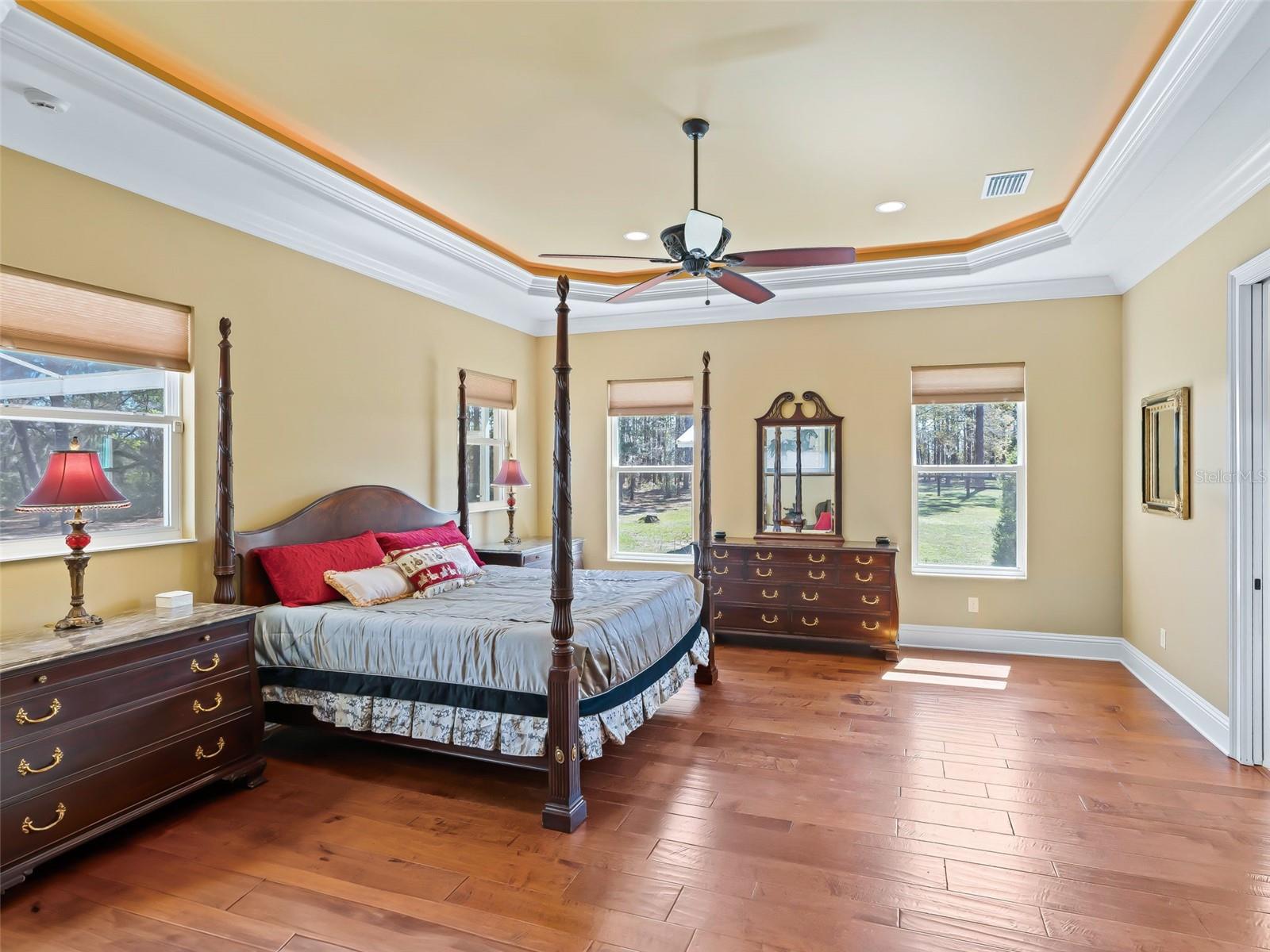 Image 19 of 66 For 11370 12th Lane