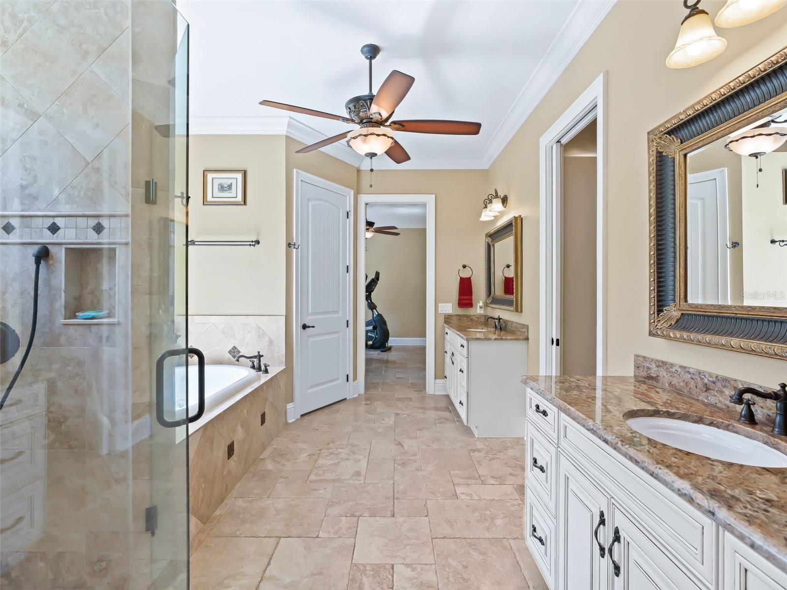 Image 21 of 66 For 11370 12th Lane