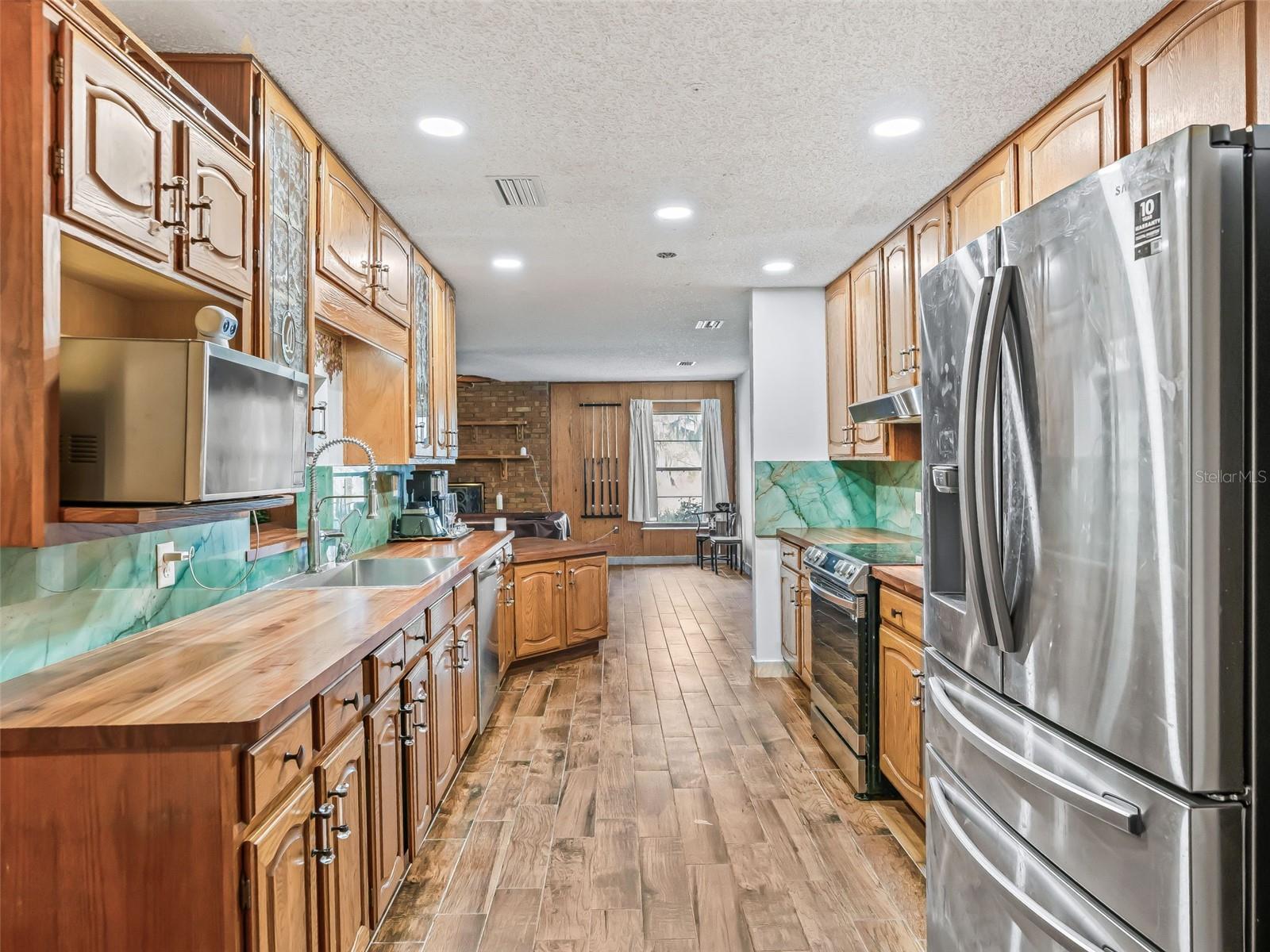 Image 20 of 92 For 6350 86th Avenue