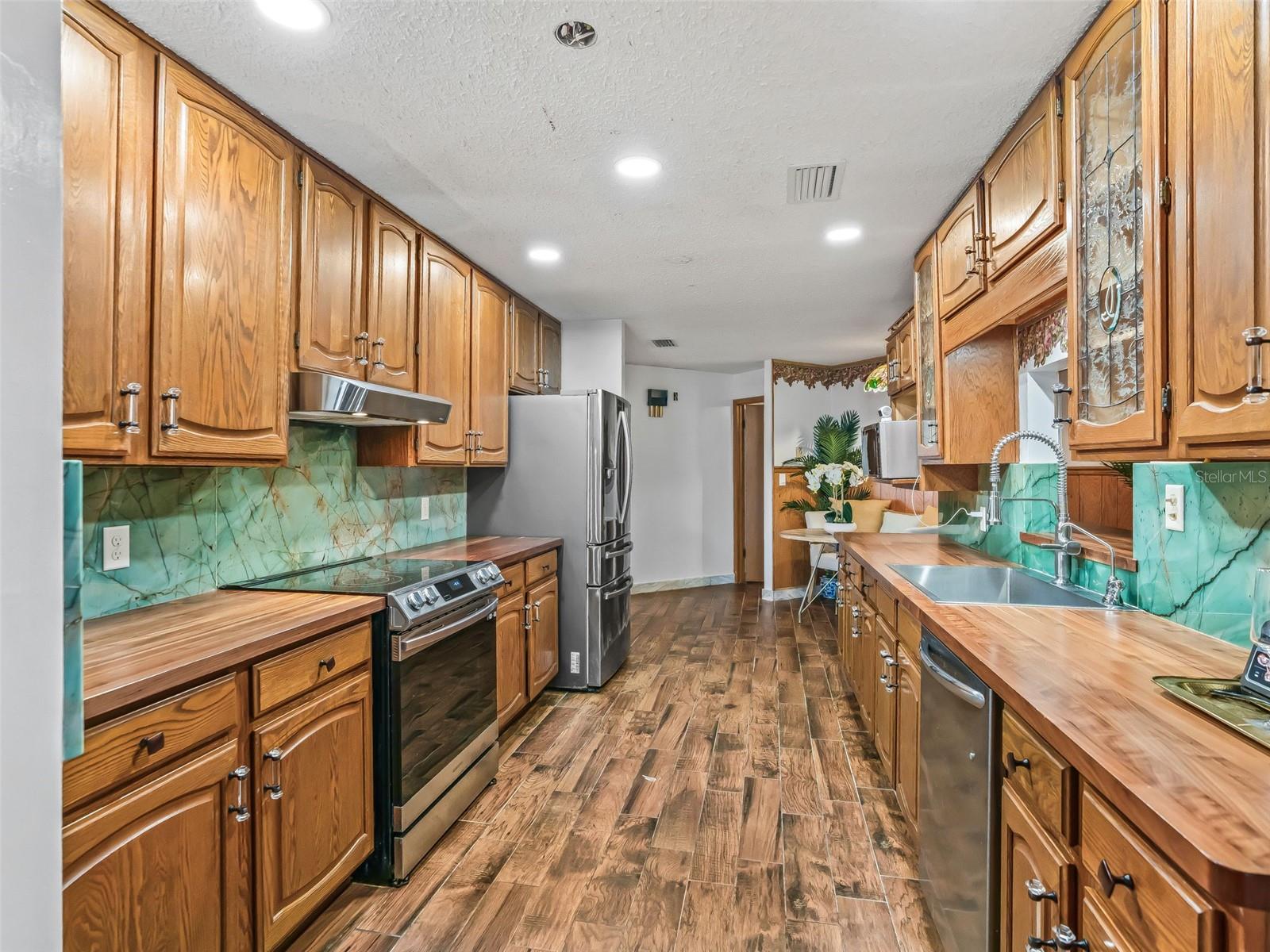 Image 22 of 92 For 6350 86th Avenue