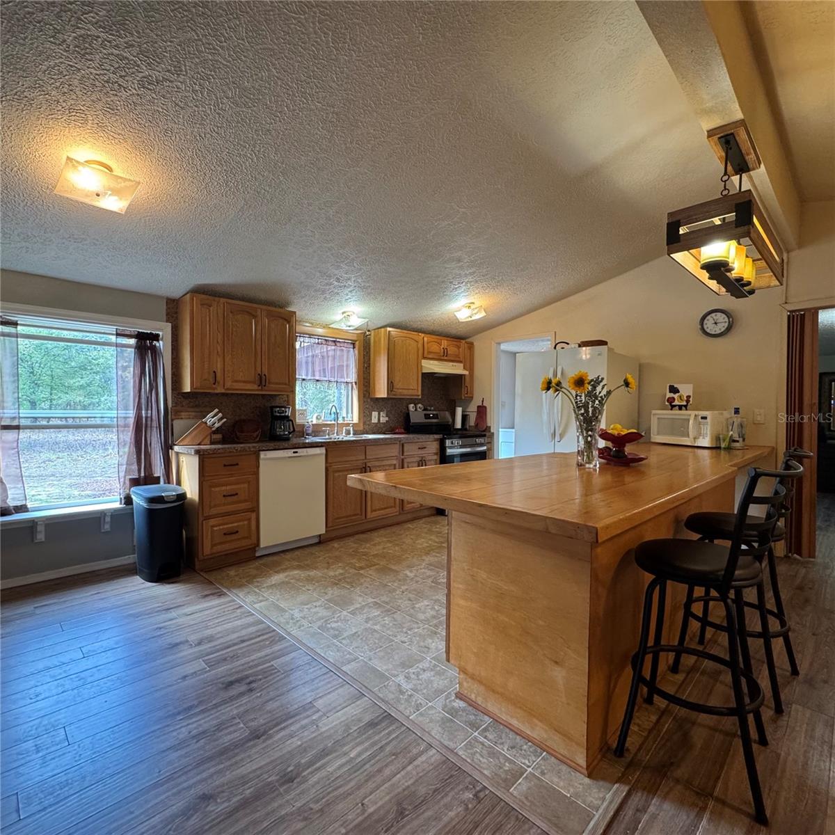 Image 10 of 33 For 6845 Sunnyview Point