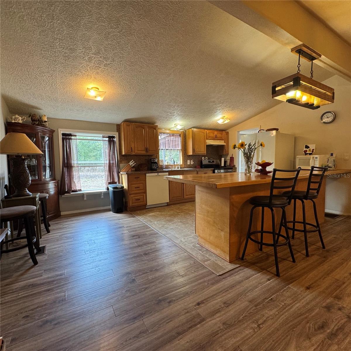 Image 12 of 33 For 6845 Sunnyview Point