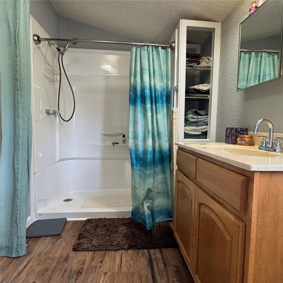 Image 19 of 33 For 6845 Sunnyview Point