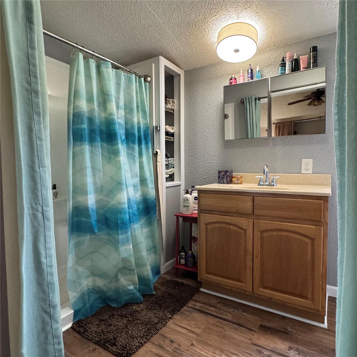 Image 20 of 33 For 6845 Sunnyview Point