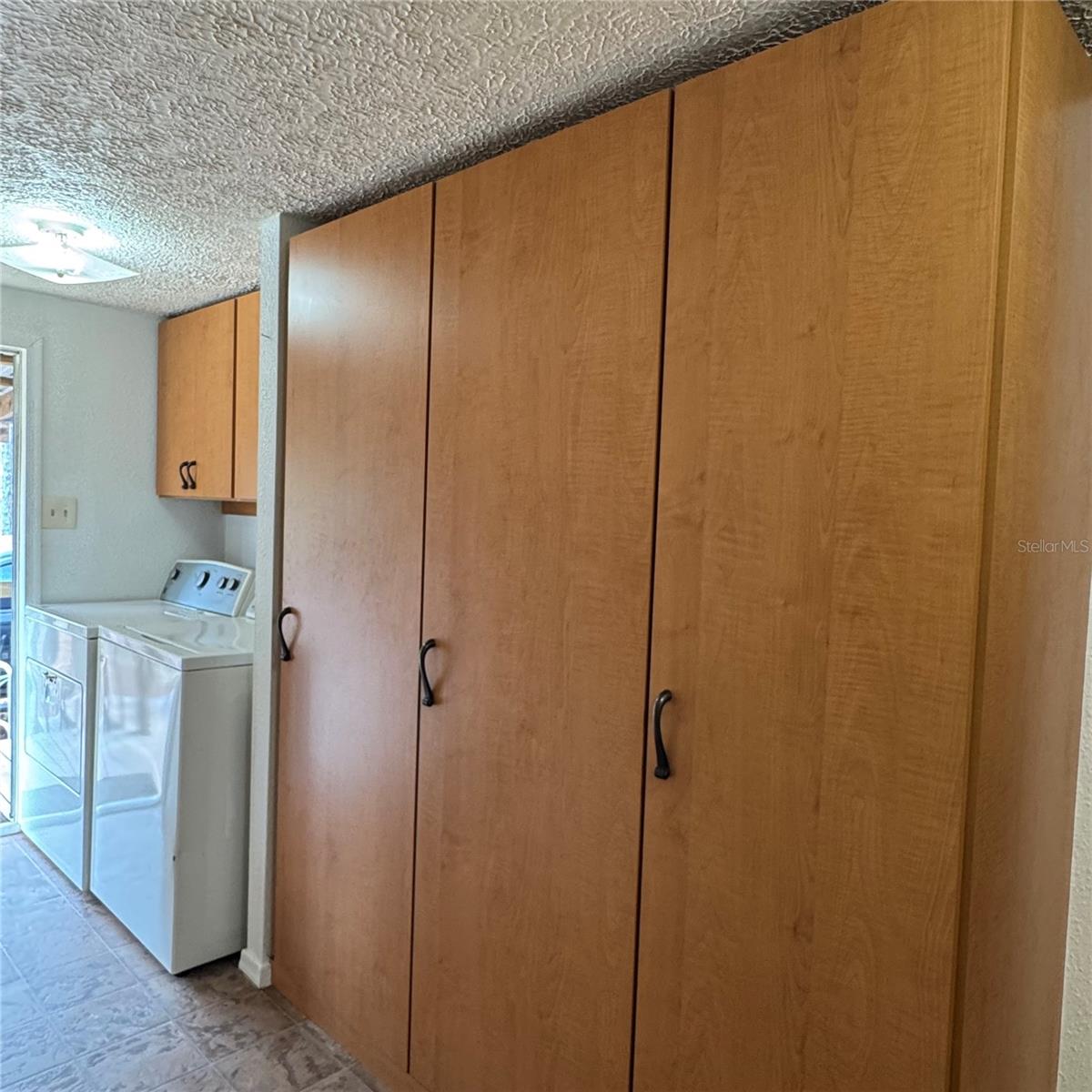 Image 26 of 33 For 6845 Sunnyview Point