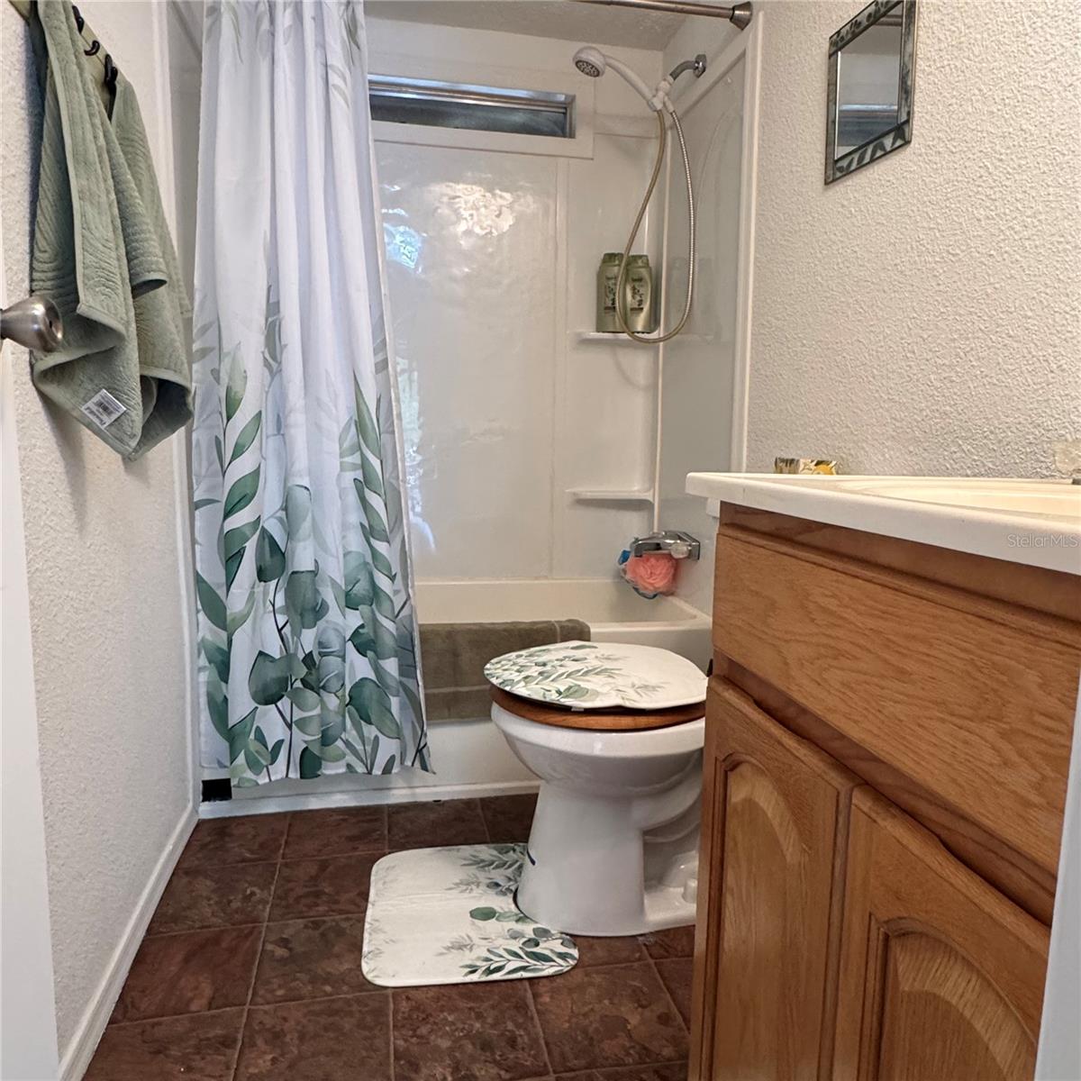 Image 27 of 33 For 6845 Sunnyview Point