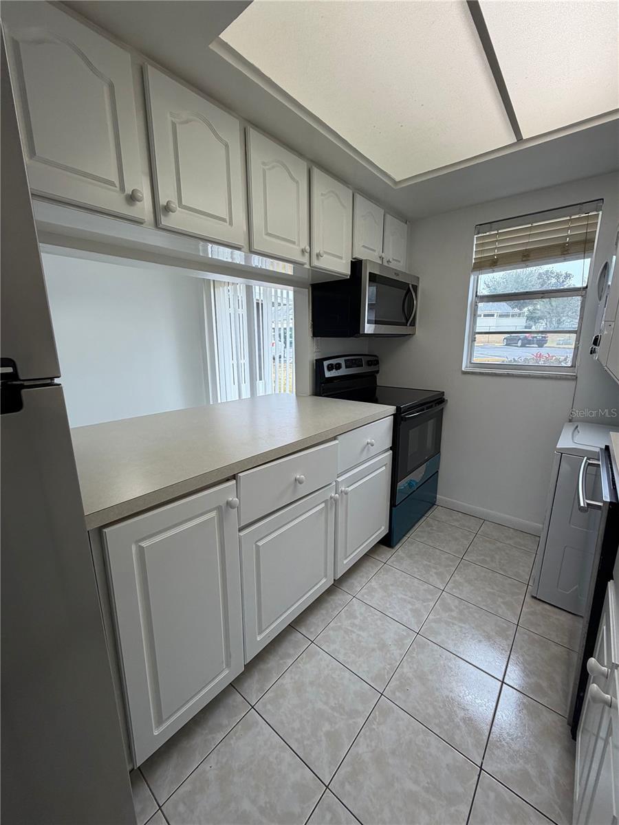 Image 3 of 25 For 2419 16th Avenue H